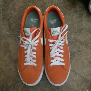 Nike blazer low starfish